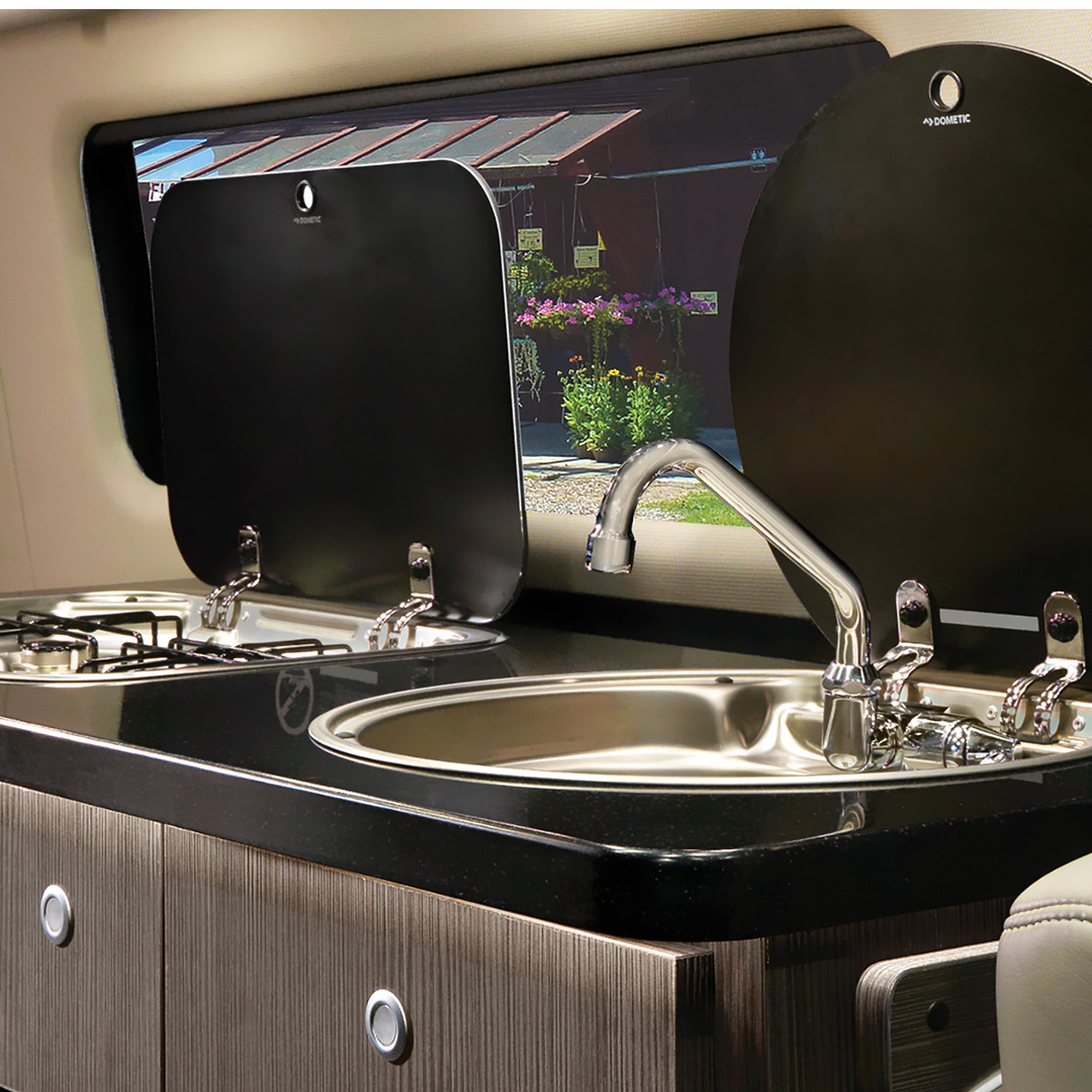 Interstate 24GL Interior Stove and Sink