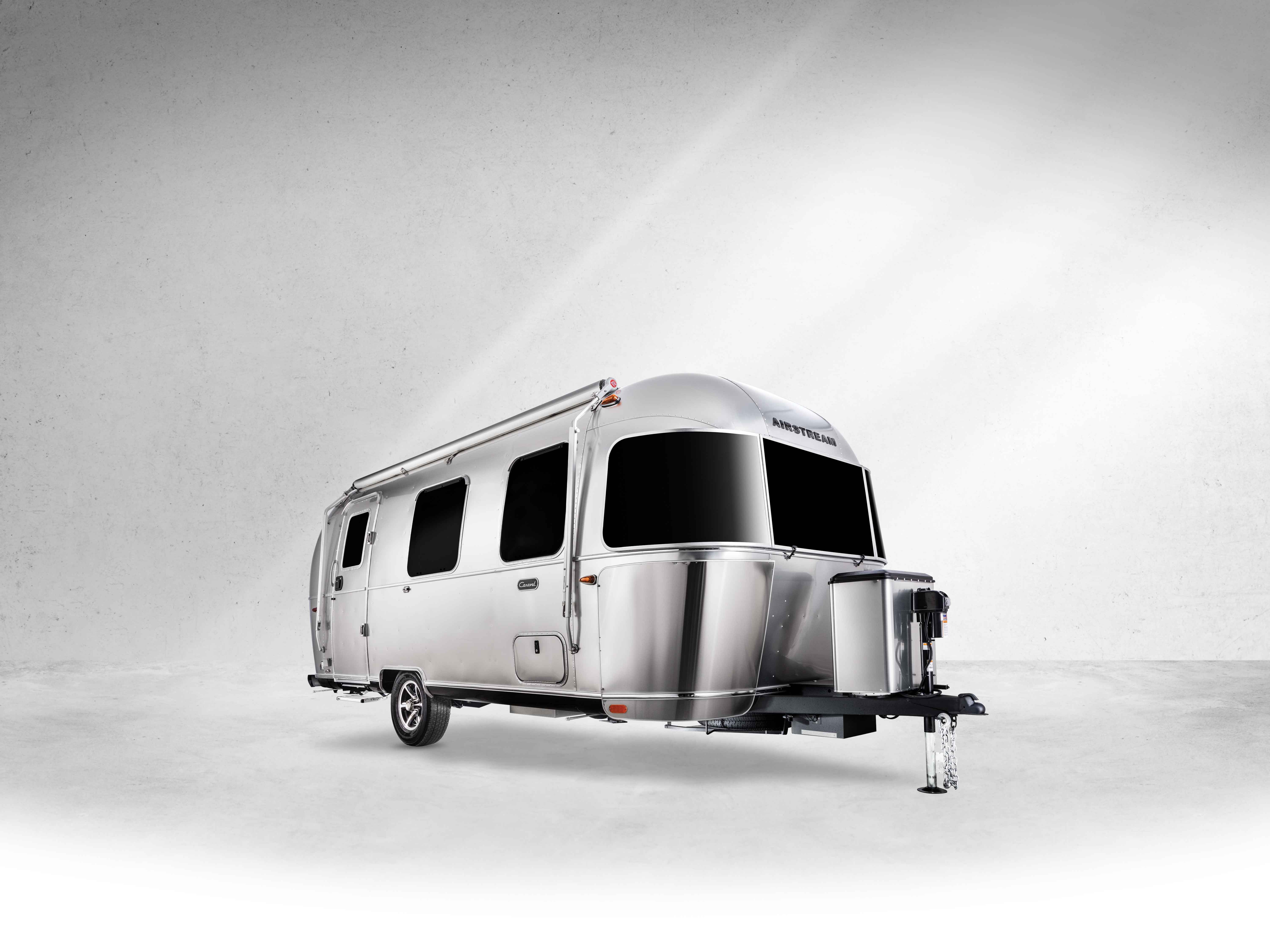 model hero caravel